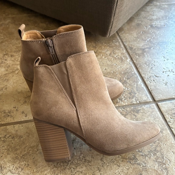 Shoes - Express Suede Tan Heeled Booties - Women’s Size 8